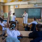 La liberté de conscience des enfants menacée dans une école française.
