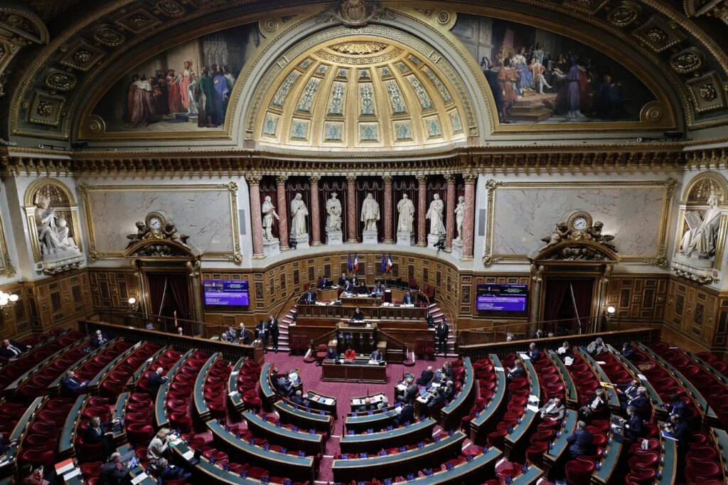 Sénat : approbation du projet de loi régissant le travail des boulangers et fleuristes
