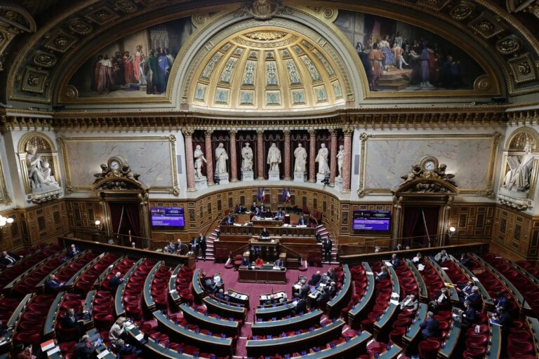 Sénat : approbation du projet de loi régissant le travail des boulangers et fleuristes