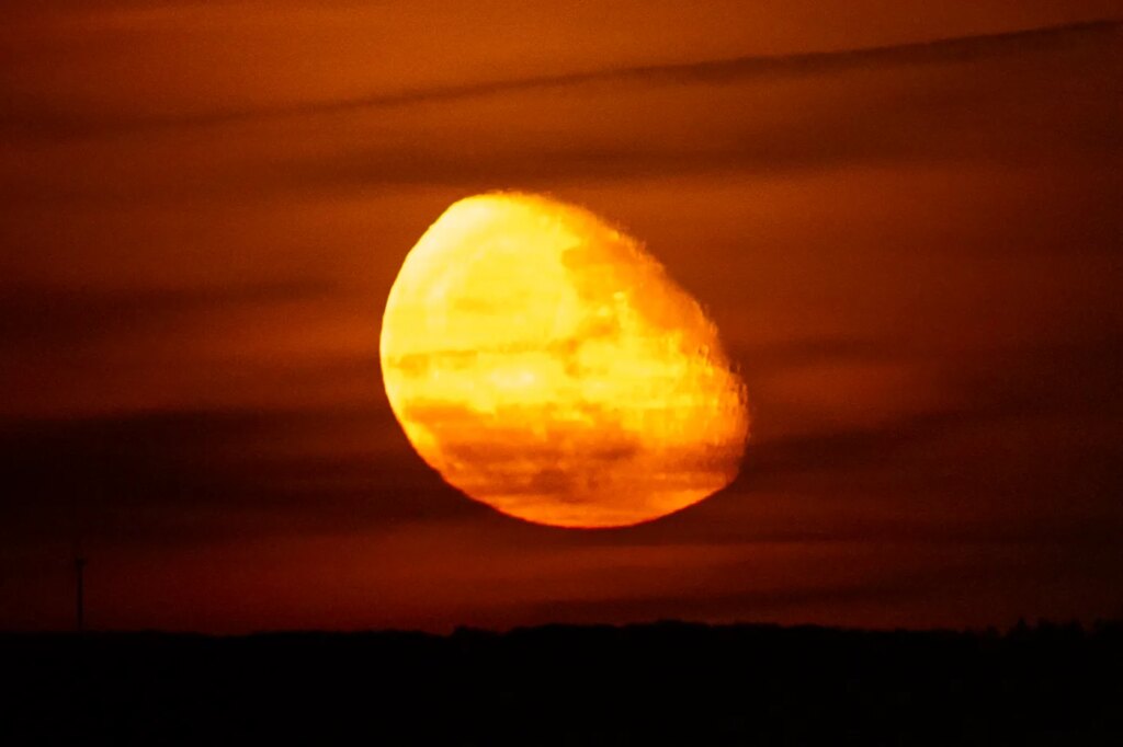 Les astronautes d’Artémis 2 décrivent des observations inédites lors de leur orbite lunaire.