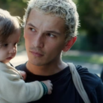 Proud, la série sur l’homoparentalité, rencontre un succès grandissant en Pologne