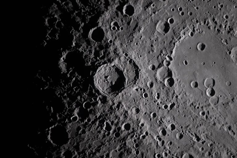 Comment les cratères lunaires Carroll, Integrity et Armstrong ont-ils été nommés ?