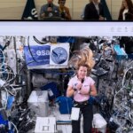 Des collégiens en France échangent en direct avec Sophie Adenot à bord de l’ISS.