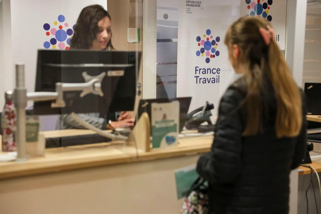 Hausse du chômage en France soulève des interrogations sur la politique d’Emmanuel Macron.
