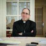 Mgr Rougé affirme que le prêtre n&rsquo;est pas propriétaire des confessions faites à Dieu.