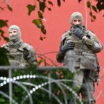 L&rsquo;Otan annonce une réduction de sa présence militaire au Kosovo, entraînant des tensions locales.
