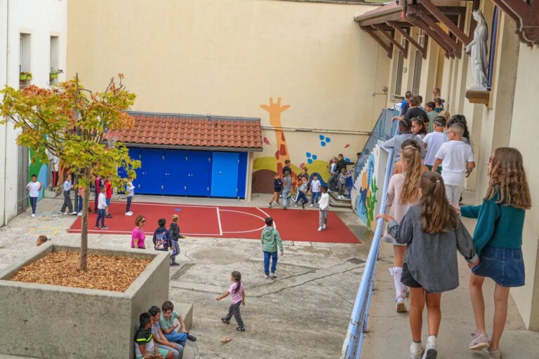 Forfaits d’externat : La loi sur le respect des droits en vigueur dans le secteur éducatif.