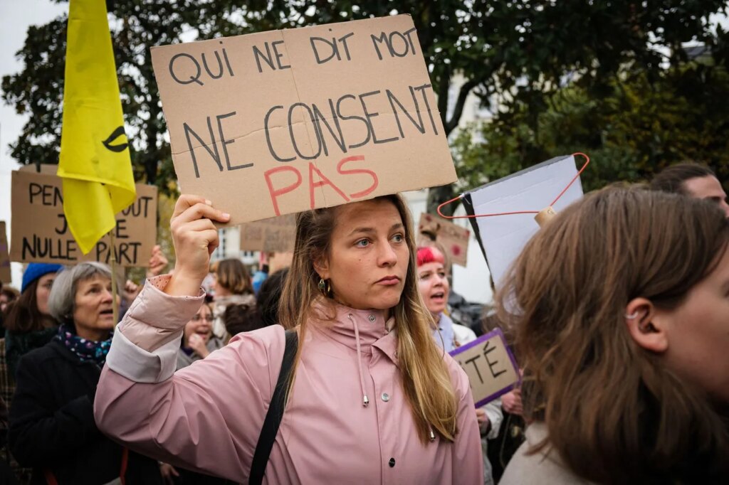 Sur Internet, le silence des femmes interprété comme un consentement par des experts juridiques