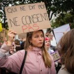 Sur Internet, le silence des femmes interprété comme un consentement par des experts juridiques