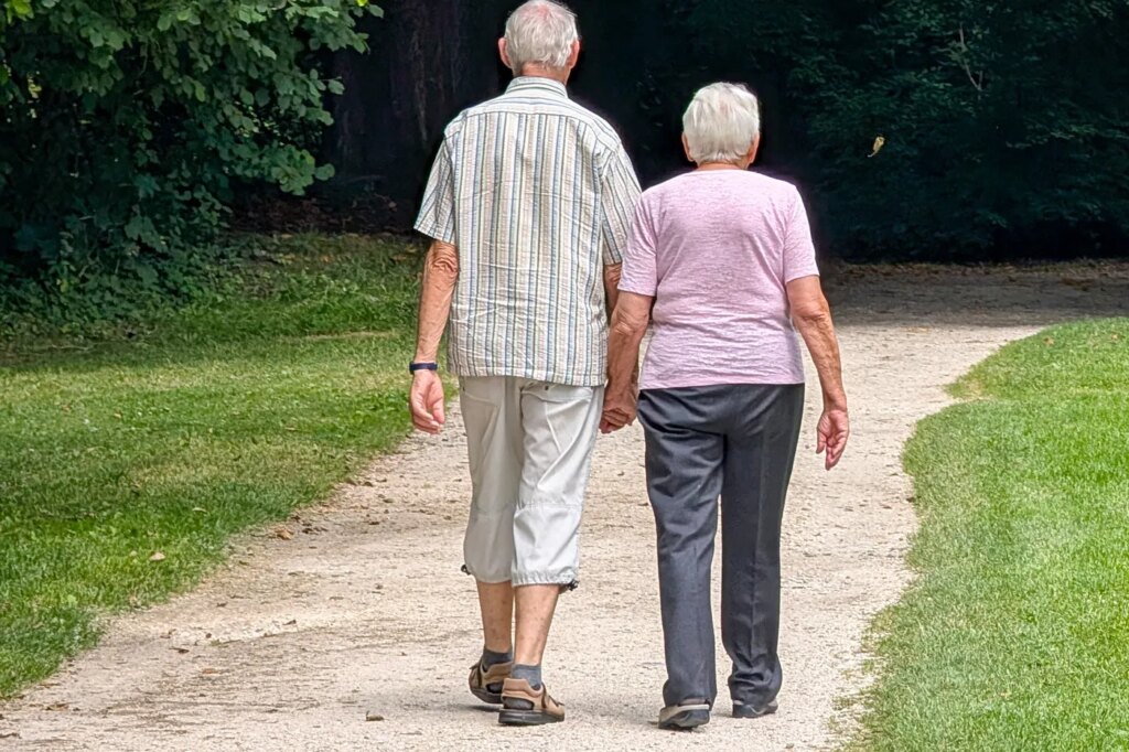 Retraites et santé : six chiffres clés sur le vieillissement et les finances publiques.