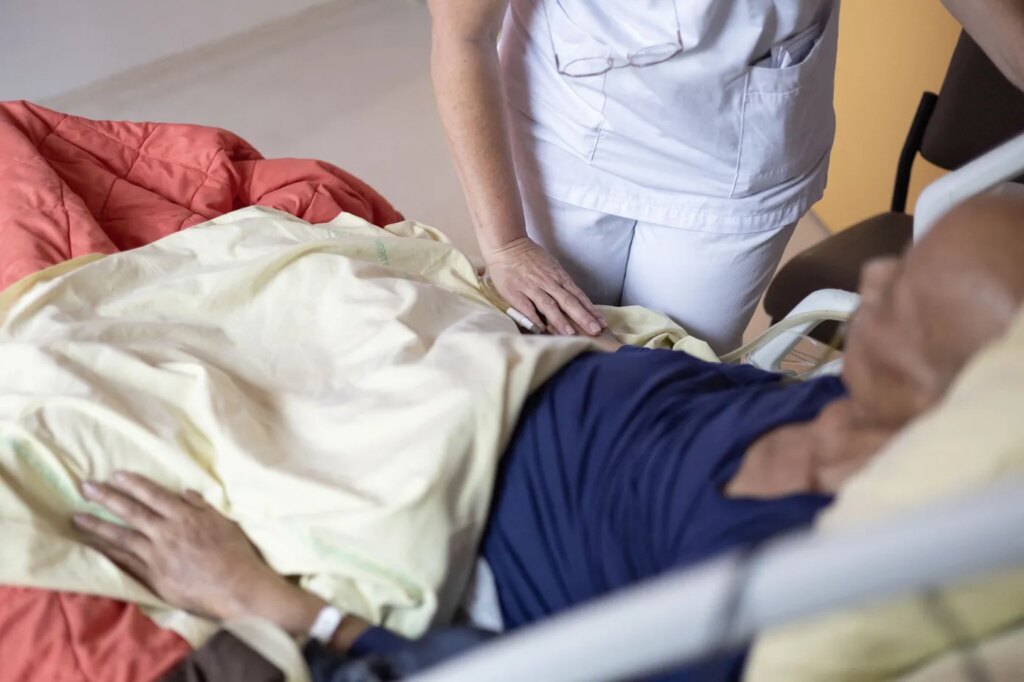Fin de vie : l’ambiguïté sémantique suscite des inquiétudes chez les professionnels de santé.