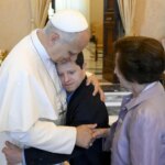 Le pape met en garde contre une médecine favorisant l&rsquo;avortement et l&rsquo;euthanasie.