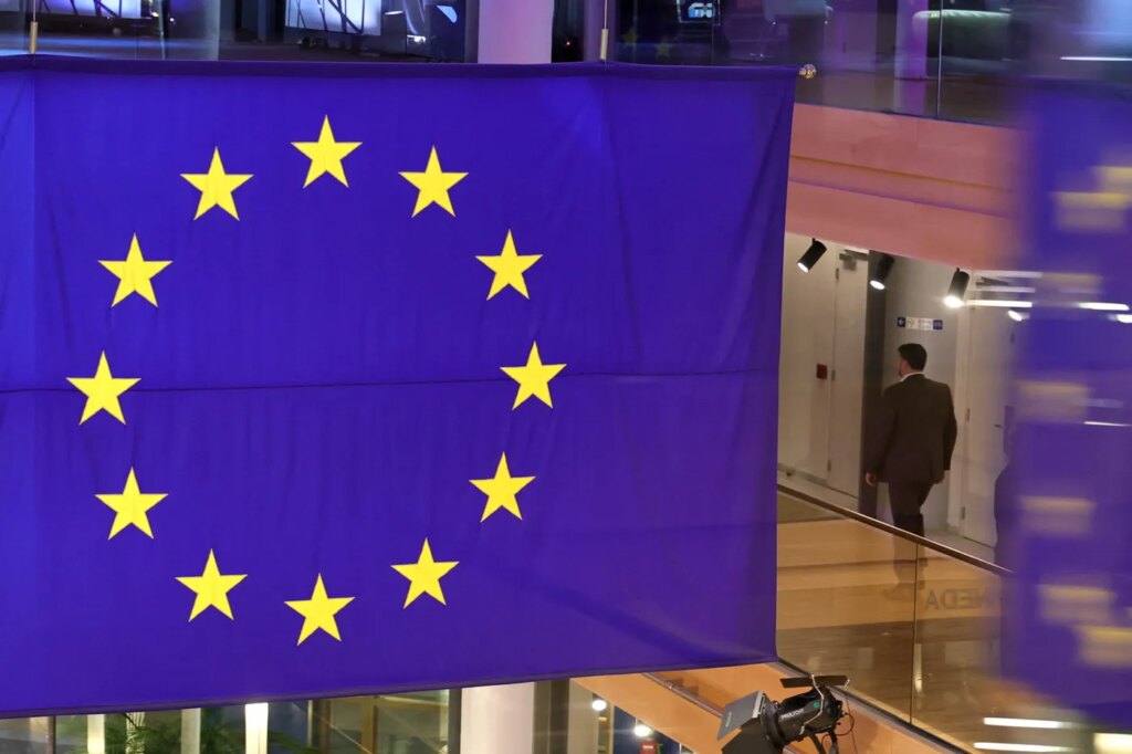 L’UE modifie les délais de prescription en matière de pédocriminalité sans instaurer l’imprescriptibilité.