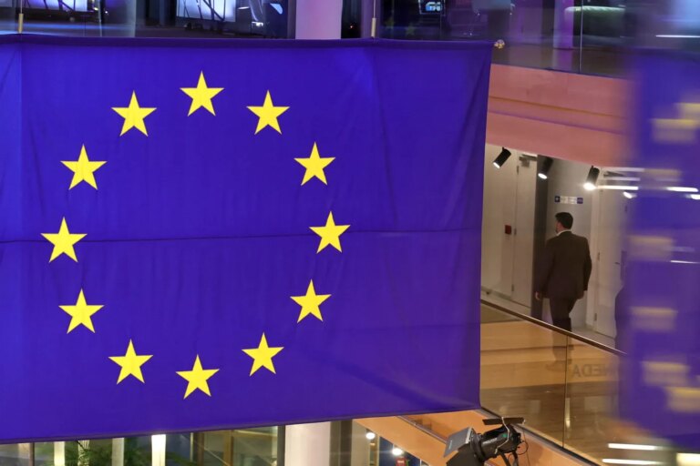 L’UE modifie les délais de prescription en matière de pédocriminalité sans instaurer l’imprescriptibilité.