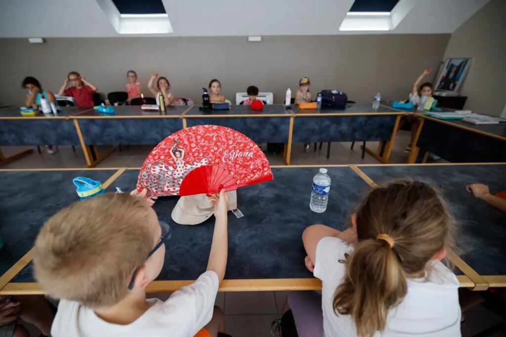 Écoles en période de canicule : recommandations pour une climatisation efficace et durable