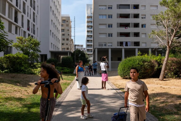 Écoquartiers à Marseille : la Méditerranée transforme l’urbanisme local en Suisse.