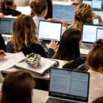 Un rapport souligne les défaillances des formations dans l&rsquo;enseignement supérieur privé en France.