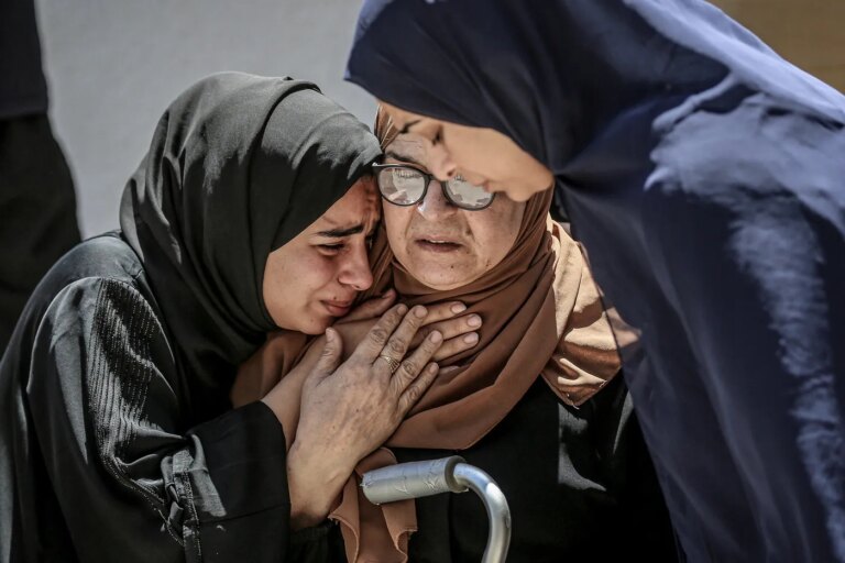 À Gaza, le décompte des enfants tués se poursuit après le cessez-le-feu.