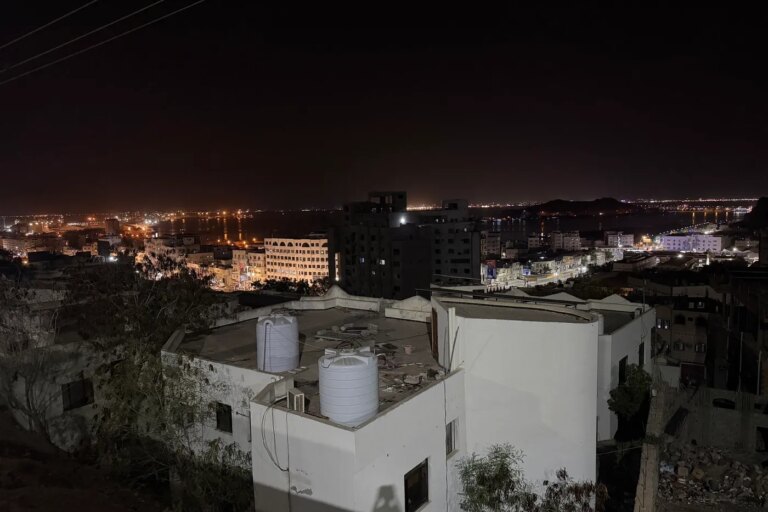 Yémen : coupures d’électricité provoquent une « révolution des matelas » en pleine canicule