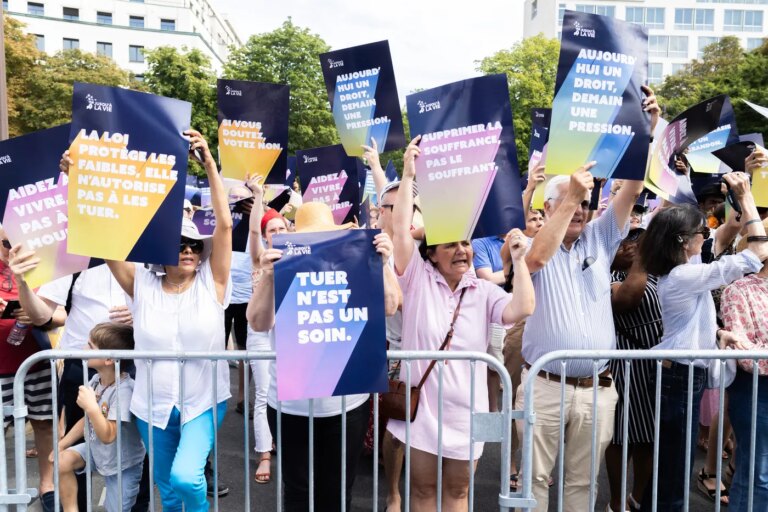 Mobilisation de l’Église catholique contre la loi sur la fin de vie en France.
