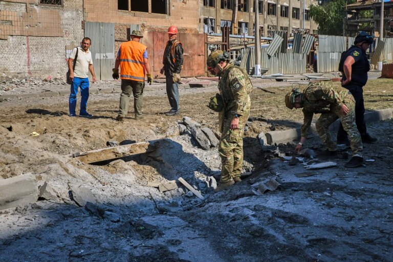 Guerre en Ukraine : 419 drones russes abattus, un oligarque ukrainien blessé à Monaco.