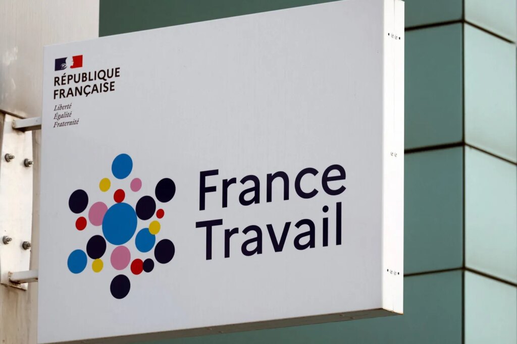 Réforme du RSA : une étude révèle l’absence d’effet sur l’emploi total en France.