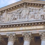 Fin de vie : Mgr Ulrich appelle à renoncer ; Yaël Braun Pivet salue les débats conclusifs
