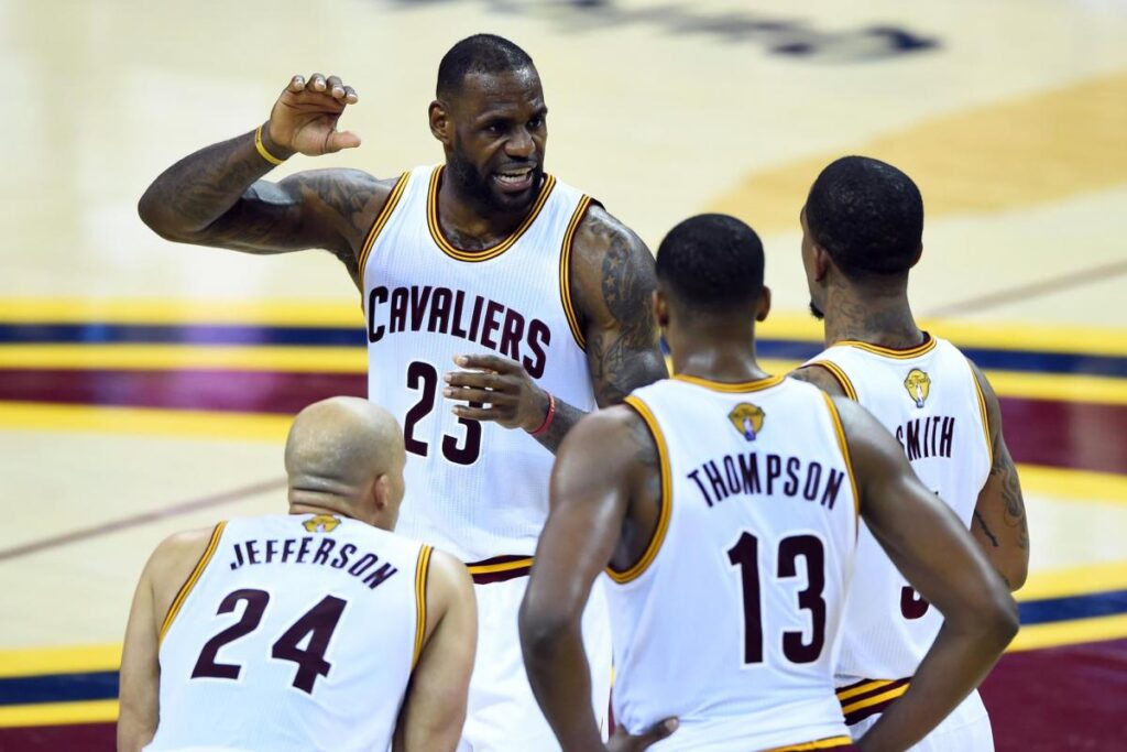 LeBron James et anciens Cavaliers se retrouvent dix ans après leur titre sans Kyrie Irving.