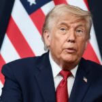 Trump envisage de relancer les frappes militaires en Iran, selon L’Express.