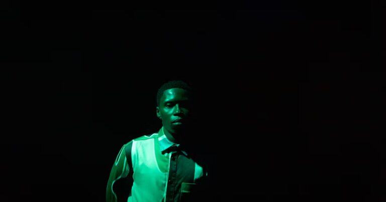 Bongeziwe Mabandla : de Johannesburg à Paris, une exploration musicale en cours