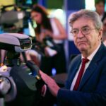Mélenchon, Le Pen, Philippe et Attal débattent de l&rsquo;IA à VivaTech, tensions palpables.