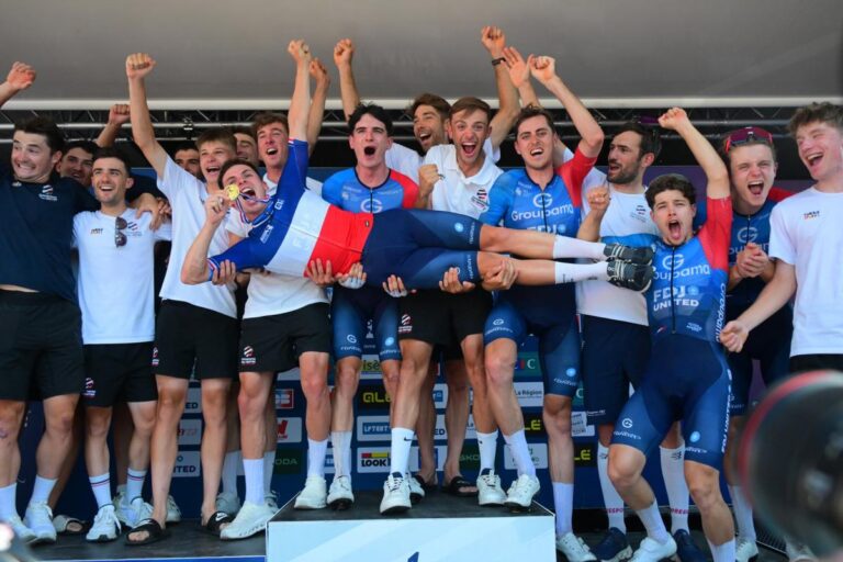 Romain Grégoire, champion de France Élites, évoque son maillot découpé en 33 morceaux