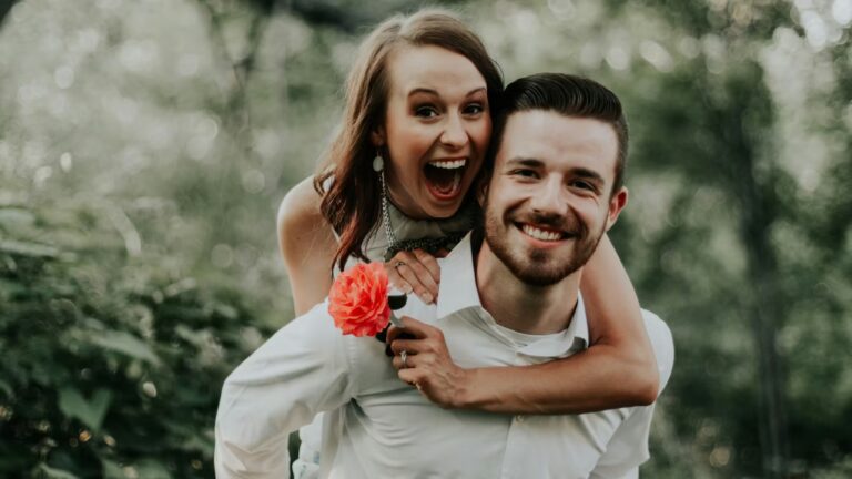 Pour faire durer un couple, privilégier des habitudes plutôt que des élans enflammés.
