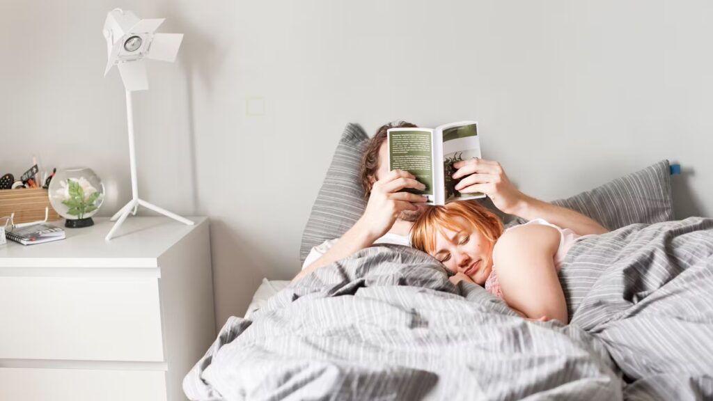 La baisse de la fréquence des rapports sexuels observée dans plusieurs pays durant l’automne.