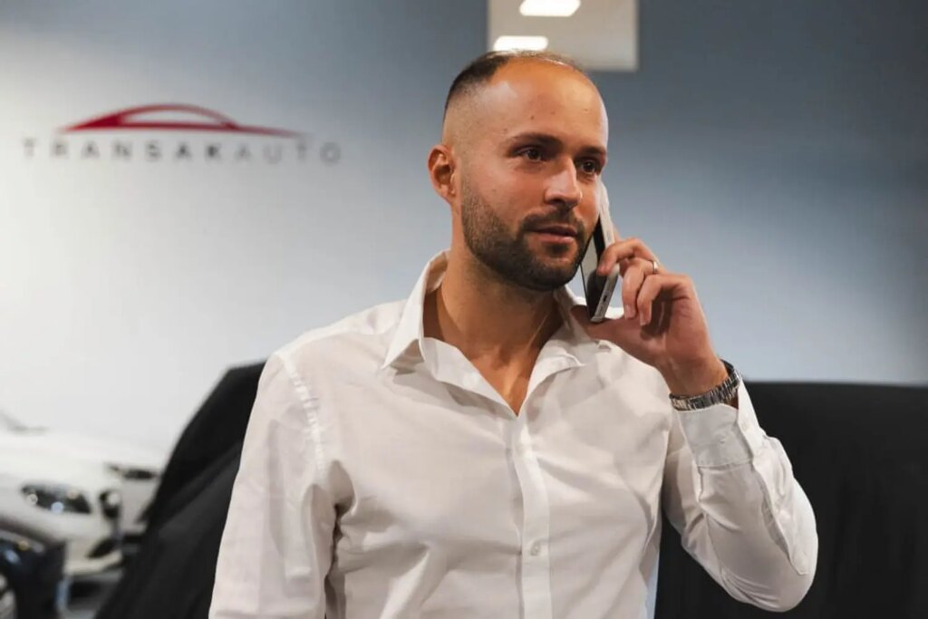 À 31 ans, Valentin exerce un métier lui rapportant 7 000 € nets par mois.