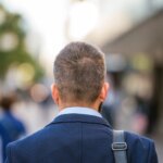Emmanuel, salarié à 2 800 € nets, exerce un métier mal perçu en France.