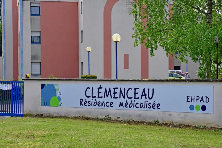 Réduction d’impôt de 2 500 euros pour le paiement d’une place en Ehpad en France