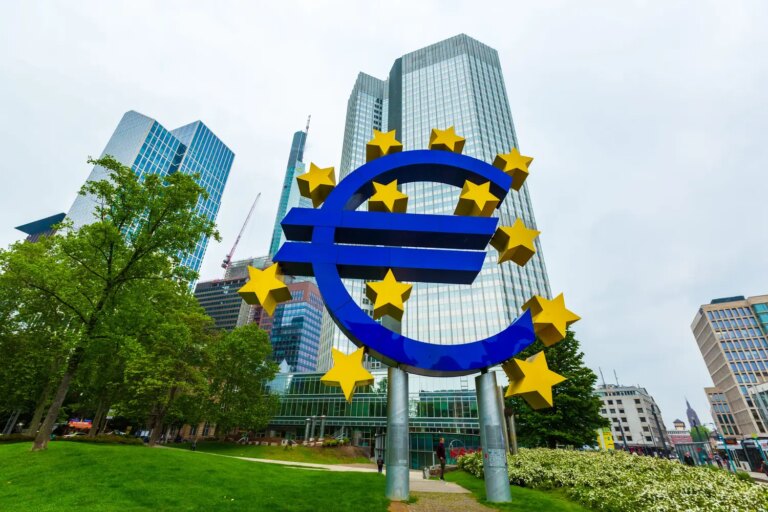 Christine Lagarde réaffirme son engagement pour la stabilité des prix à la BCE.