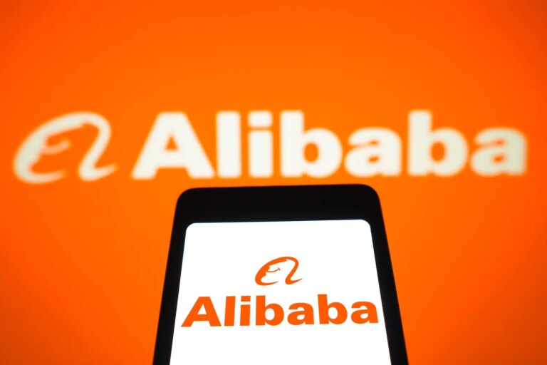 Alibaba porte plainte contre le Pentagone pour contester son inscription sur liste noire.