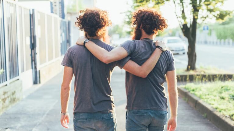 Les psychologues expliquent pourquoi vos ex-partenaire se ressemblent souvent.