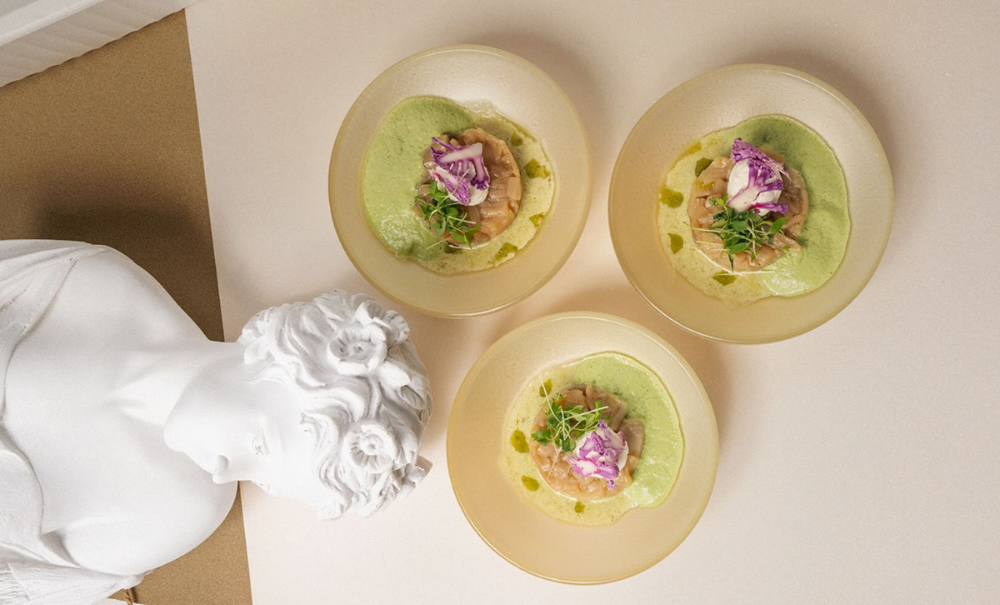 Esprit Traiteur collabore avec un chef toulousain pour explorer de nouvelles saveurs.