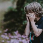 Pourquoi les enfants se comportent-ils mal après des vacances en famille ?