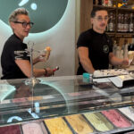 À Strasbourg, les glaces Toscani attirent une clientèle croissante durant l&rsquo;été.