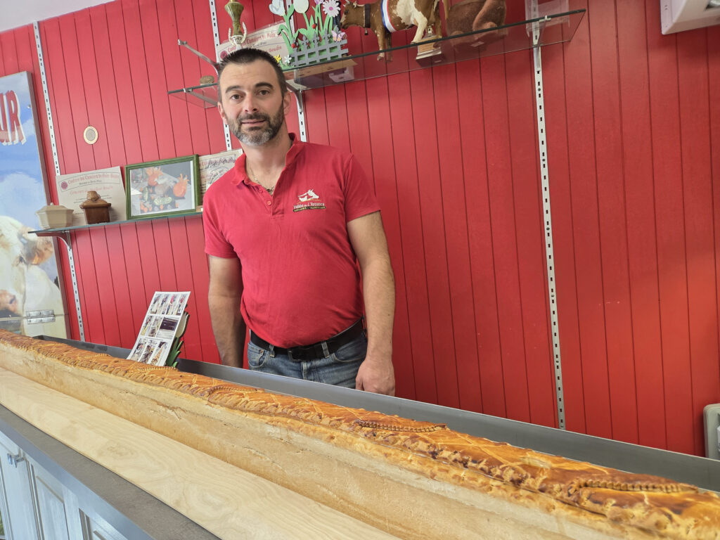 Record mondial en vue : un pâté en croûte de 2,50 m réalisé à Saint-Yan.