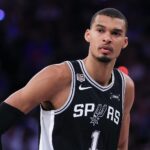 Wembanyama et les Spurs perdent une avance record en finale NBA, la série en danger.