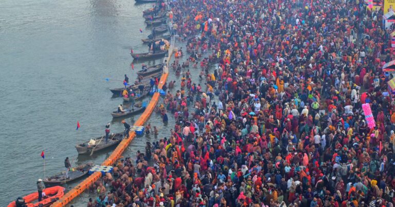 Les Indiens privilégient le tourisme religieux, stimulant l’économie locale.