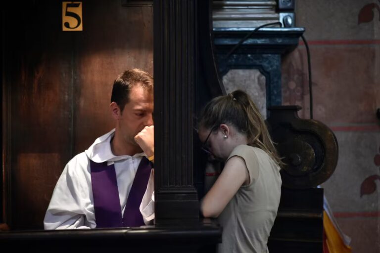 Loi Bétharram : Le secret professionnel protège les adultes au détriment de l’enfance.
