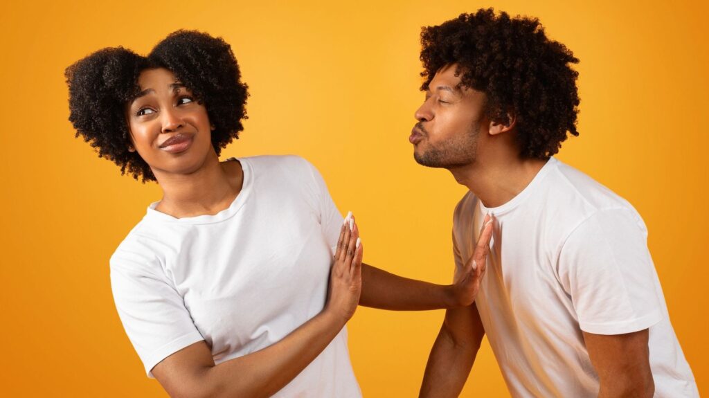 Évolution des relations : comment gérer un changement de sentiments entre amis et partenaires.