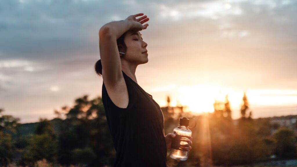 Canicule : conseils d’un médecin pour pratiquer du sport en toute sécurité.