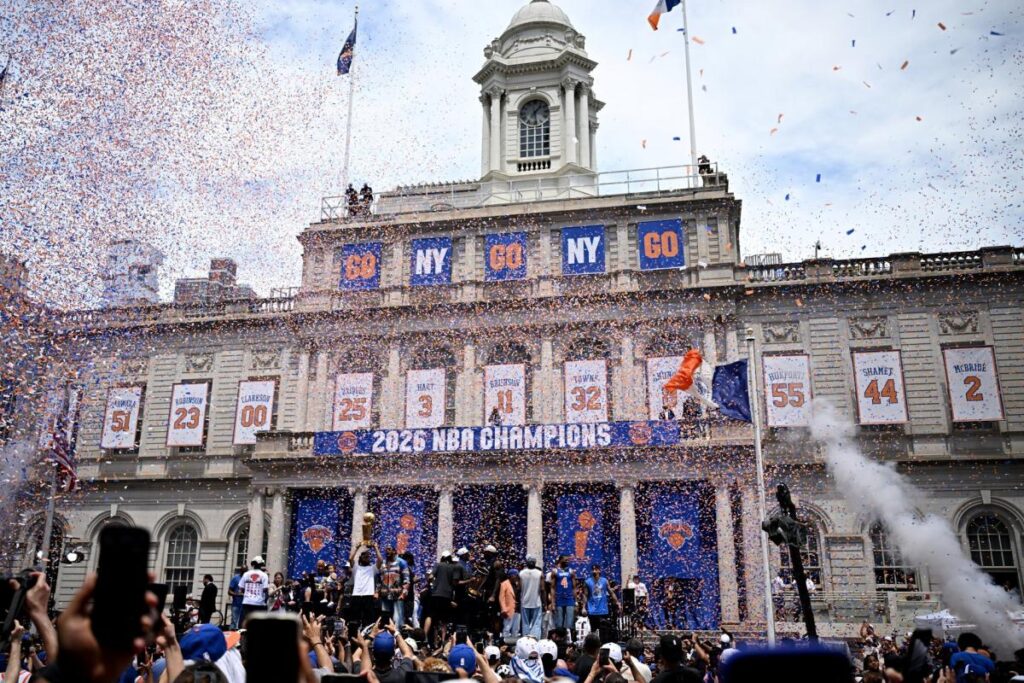 New York célèbre le troisième titre des Knicks avec une parade et un concert d’Alicia Keys.